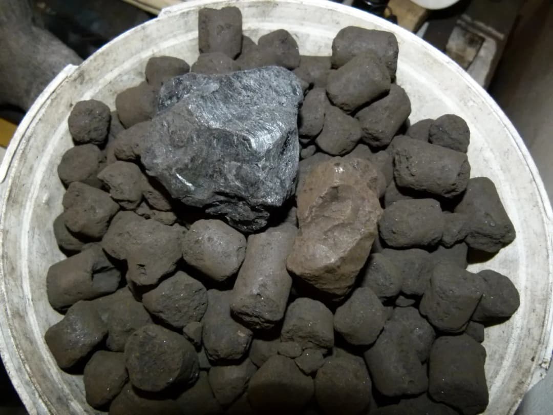 Jaki węgiel do pieca z nadmuchem: najlepszy wybór dla efektywnego ogrzewania